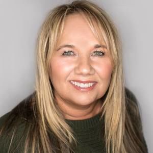 Meet your Posher, Mickie